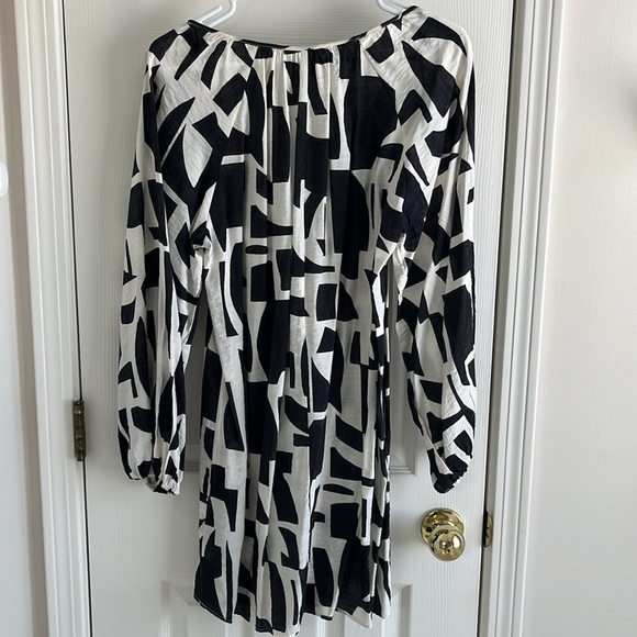 H&M geo print dress - Picture 2 of 5